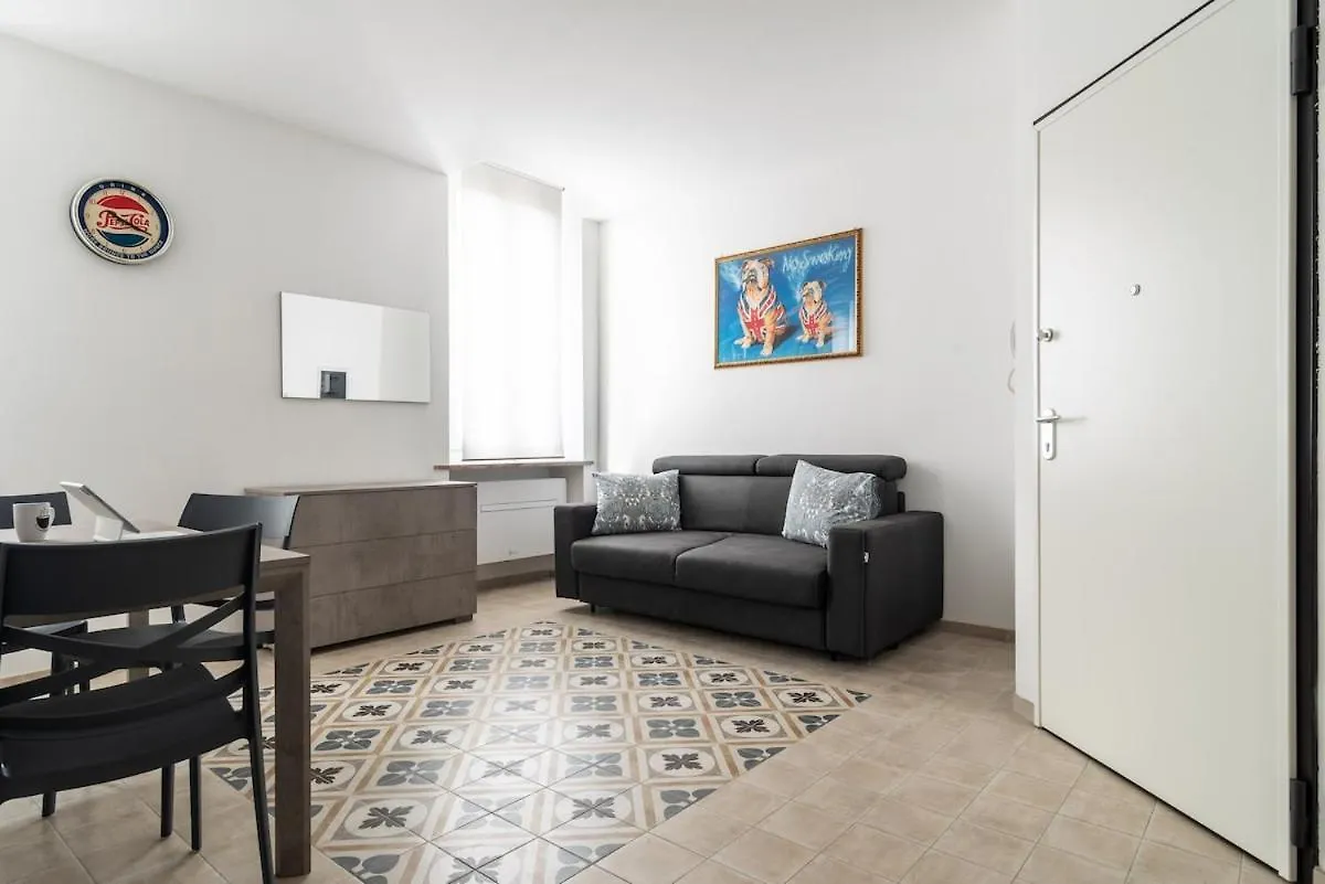 Lägenhet Scalo A Mxp Verde Con Fatturazione Disponibile Somma Lombardo